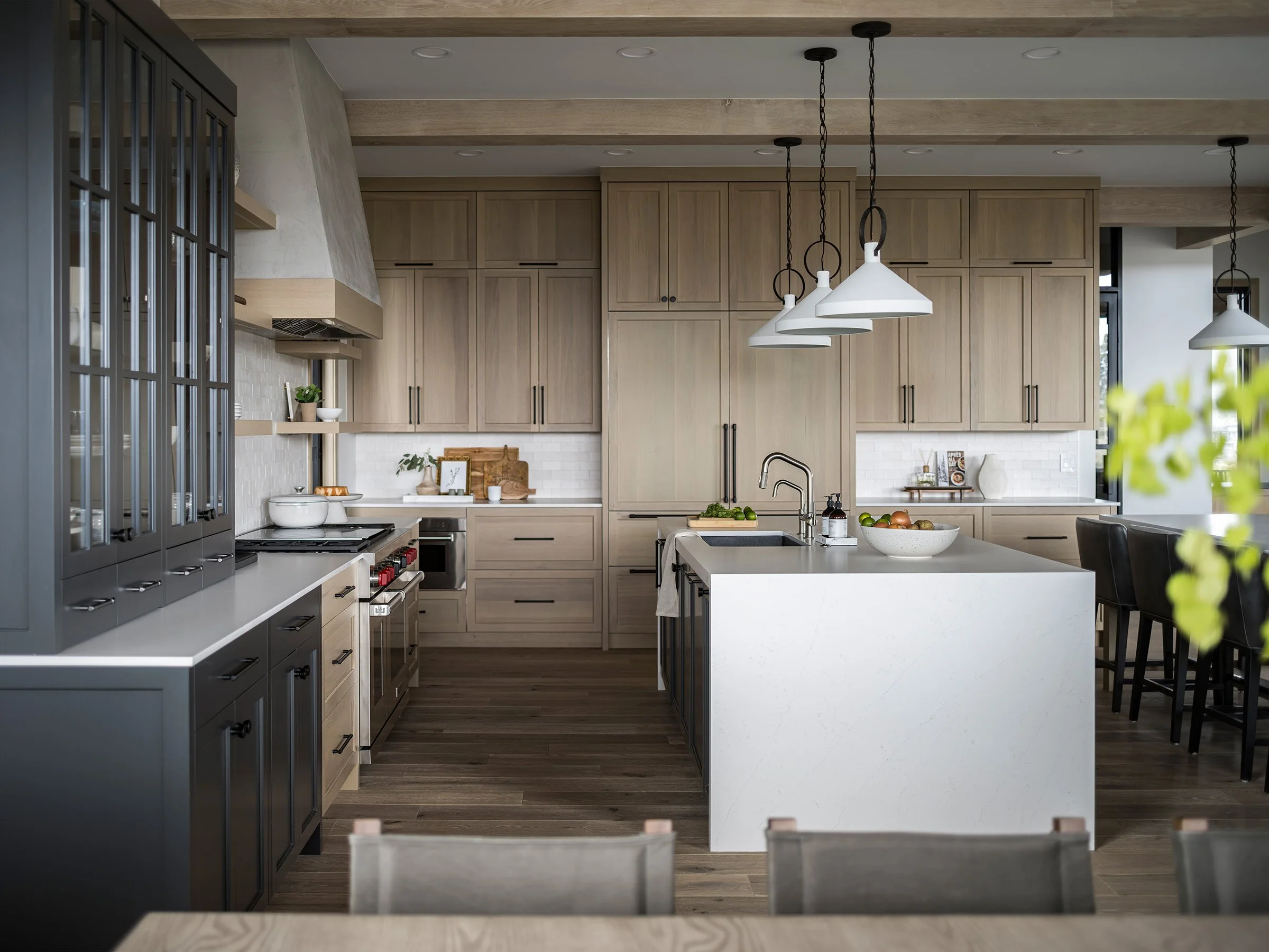 KPD_Red_Knob_Kitchen_5596SML.jpg