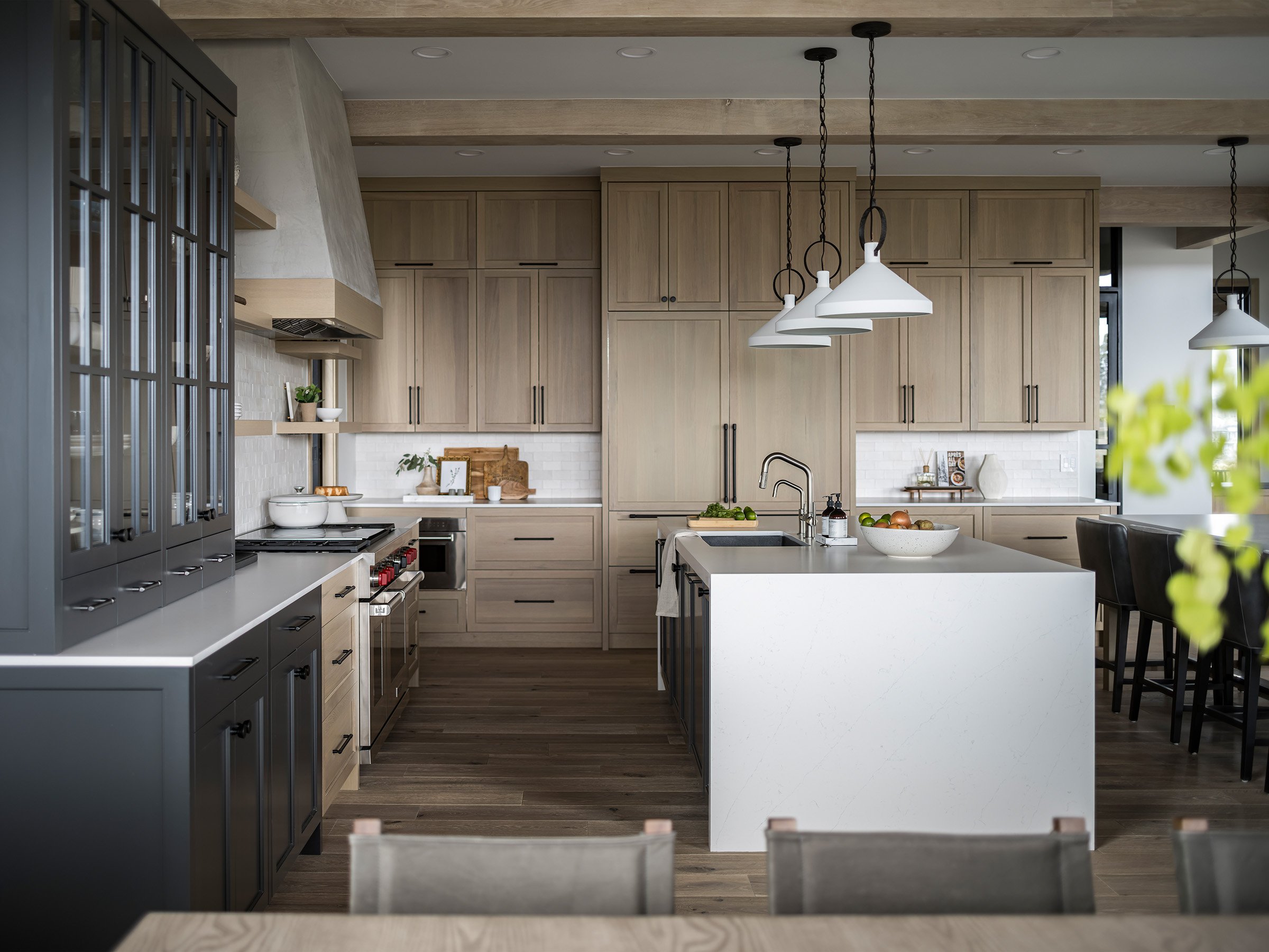 KPD_Red_Knob_Kitchen_5596SML.jpeg