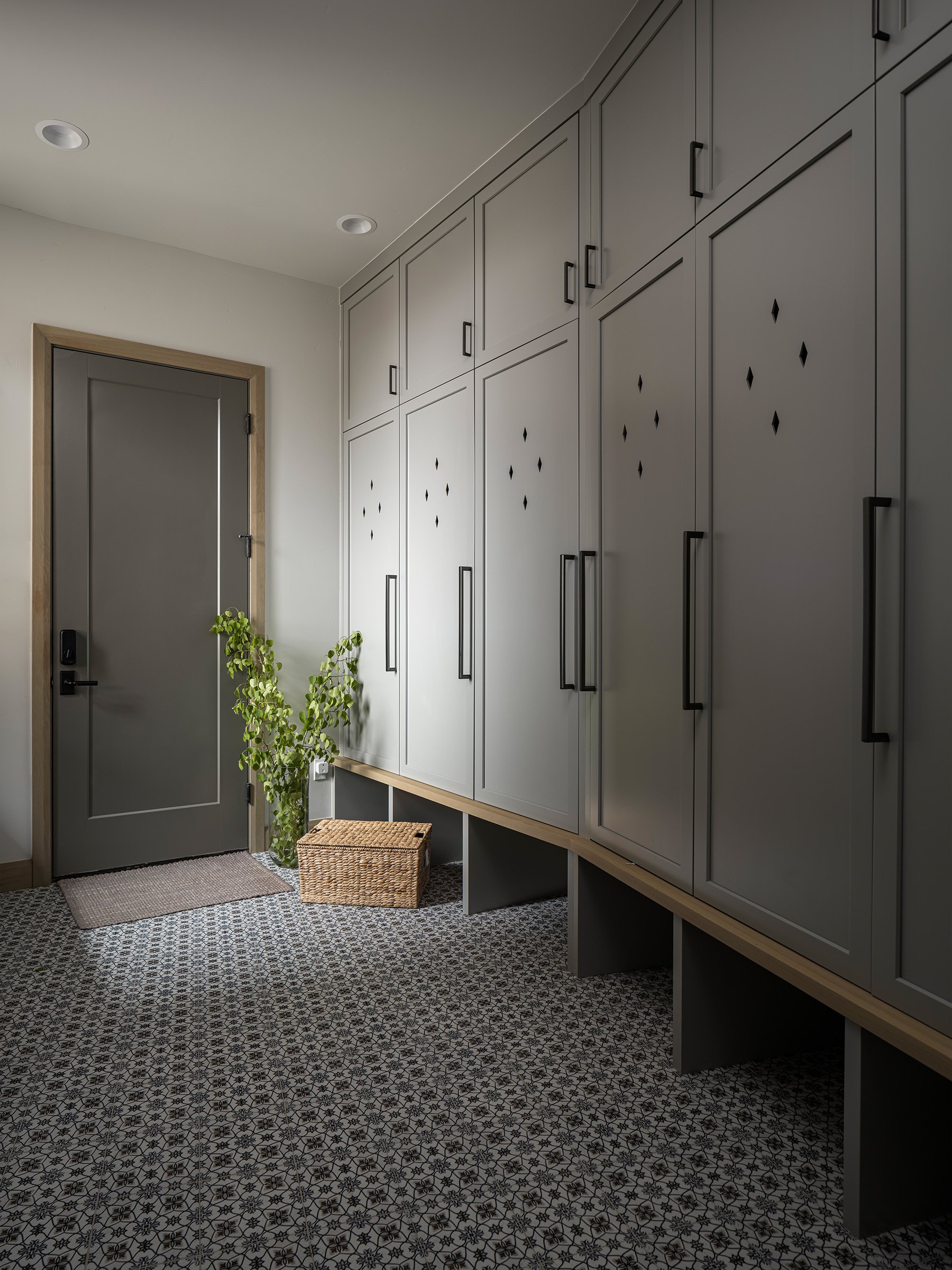 KPD_Red_Knob_Mudroom_5720SML.jpeg