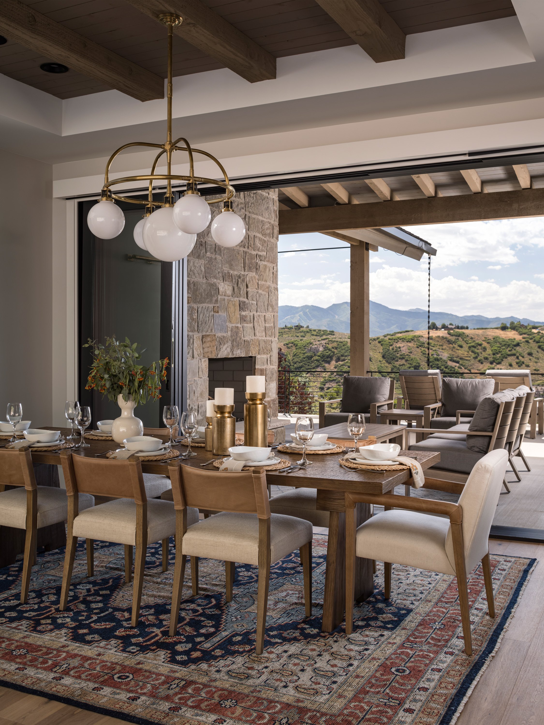 Canyon_Gate_Dining_3764SML.jpg