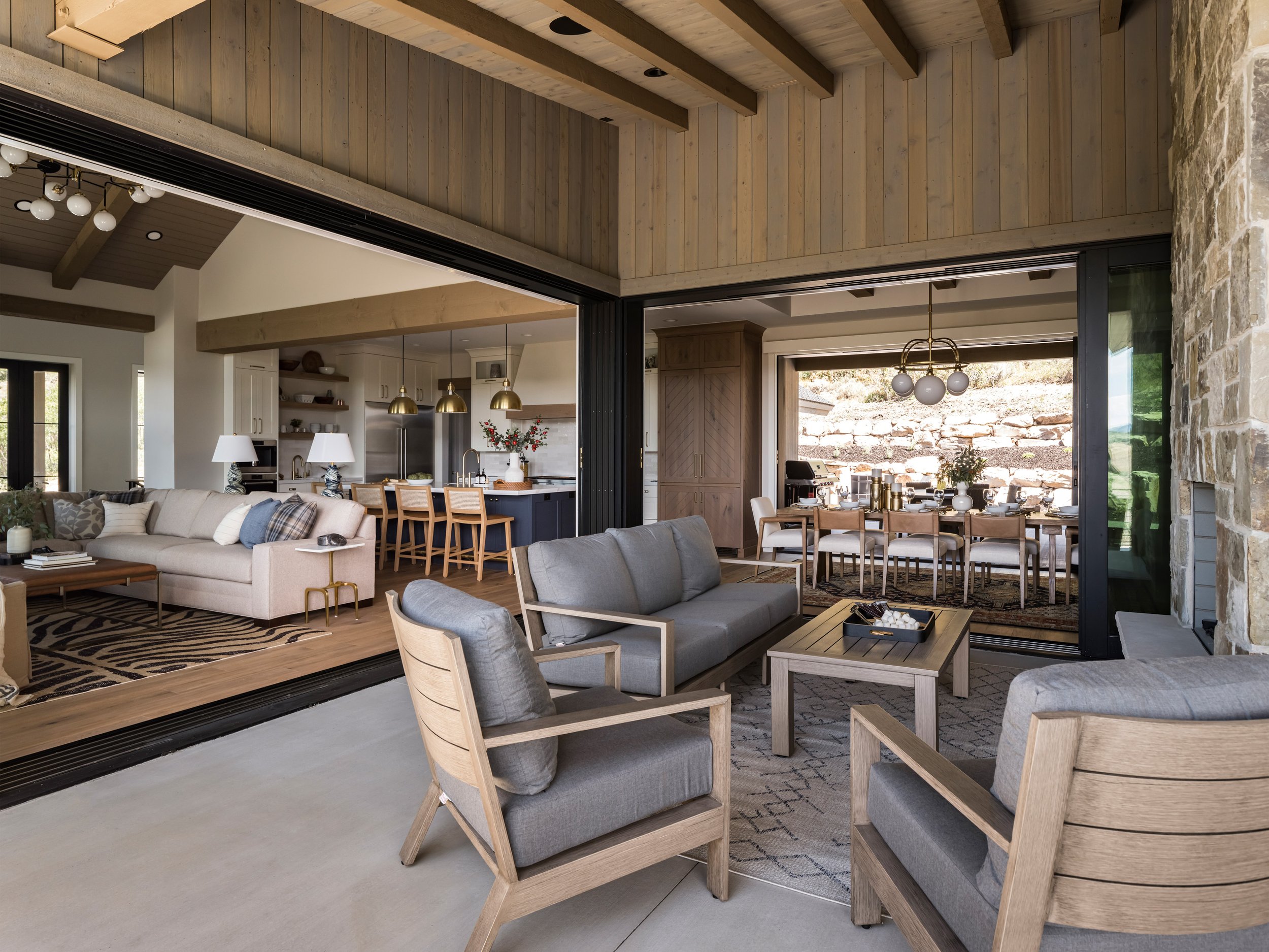 Canyon_Gate_Patio_3716SML.jpg