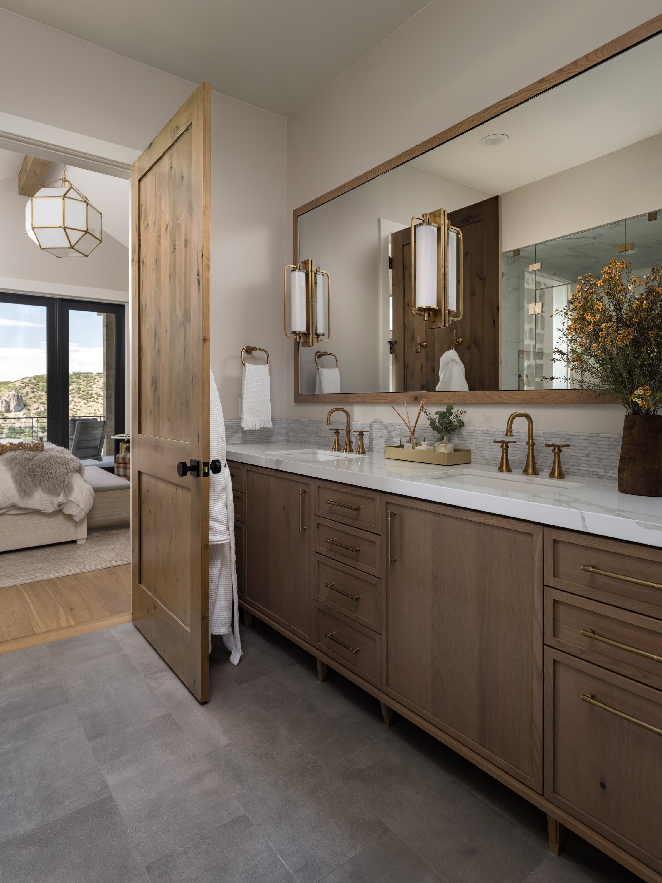 Canyon_Gate_PrimaryBath_3687SML.jpg