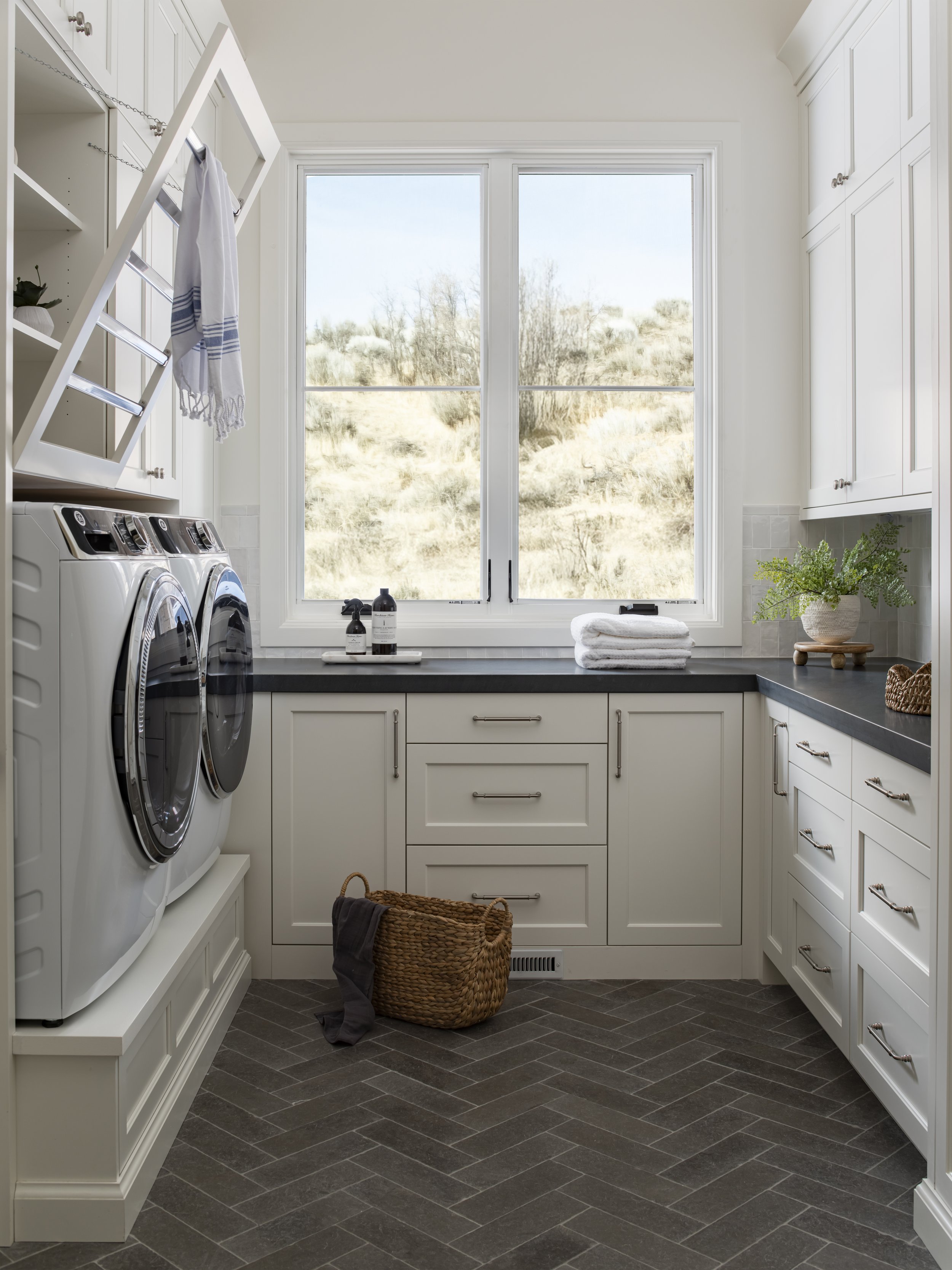 Higby_Laundry_6365.jpg