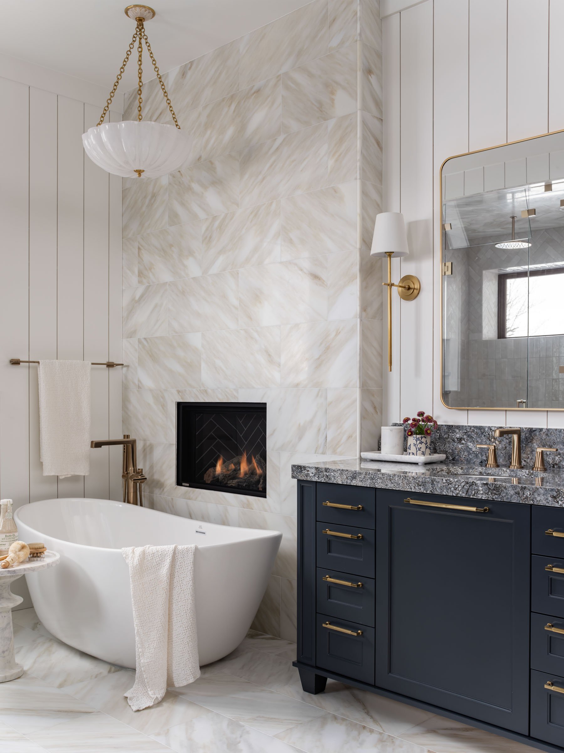 Keck_PrimaryBath_8376RR.jpg