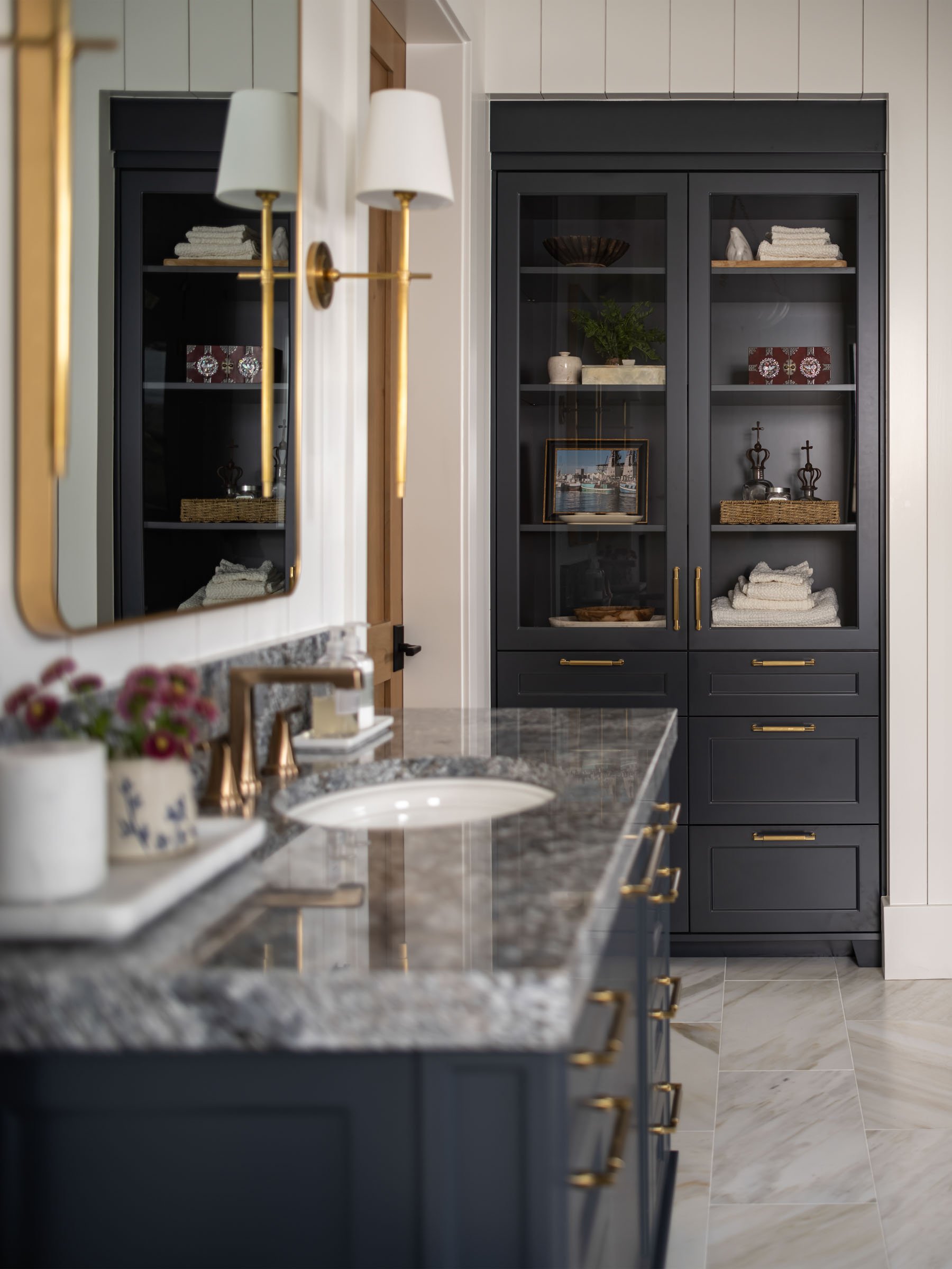 Keck_PrimaryBath_8398RR.jpg