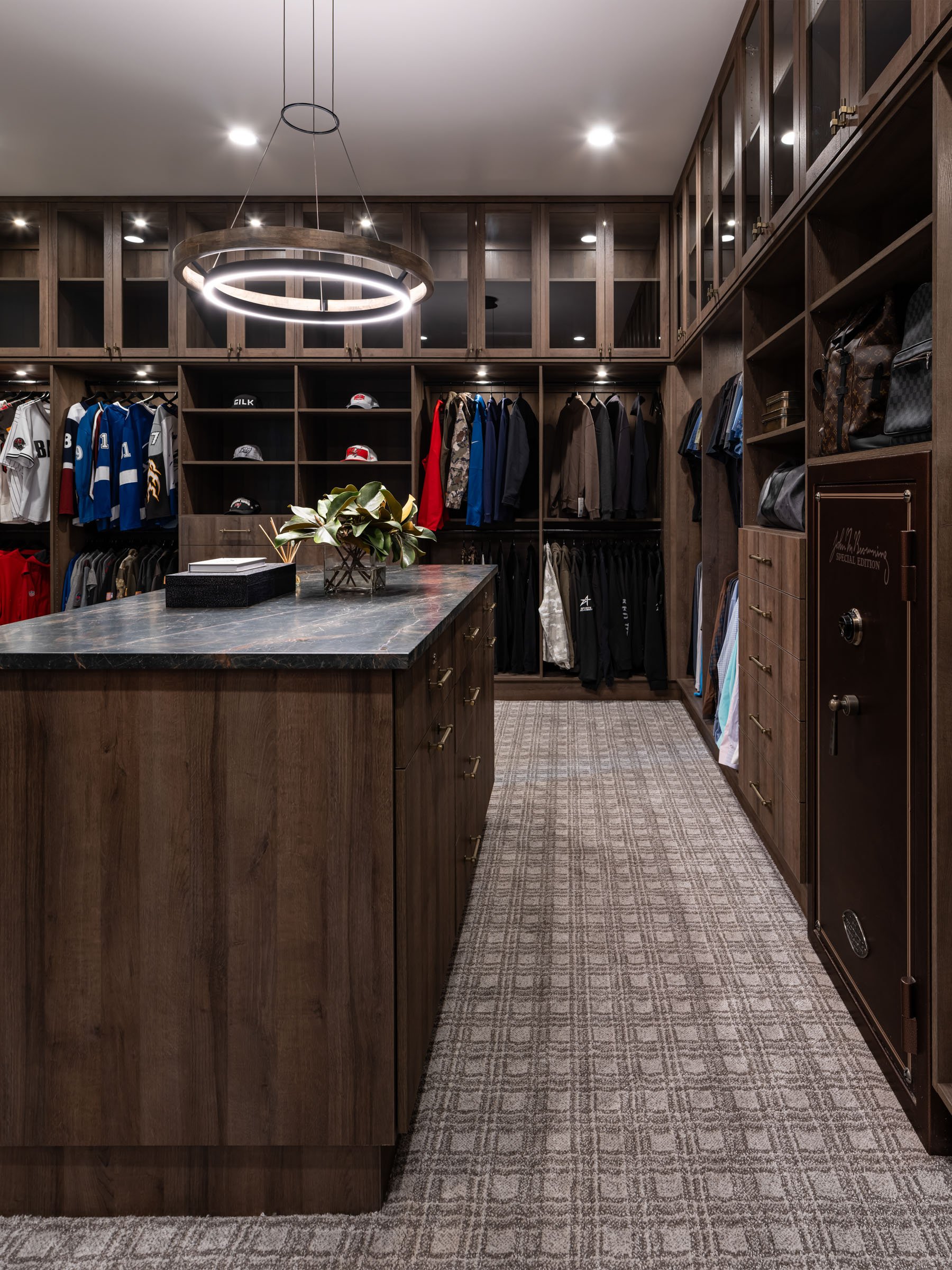 Jensen_PrimaryCloset_2471RR.jpg