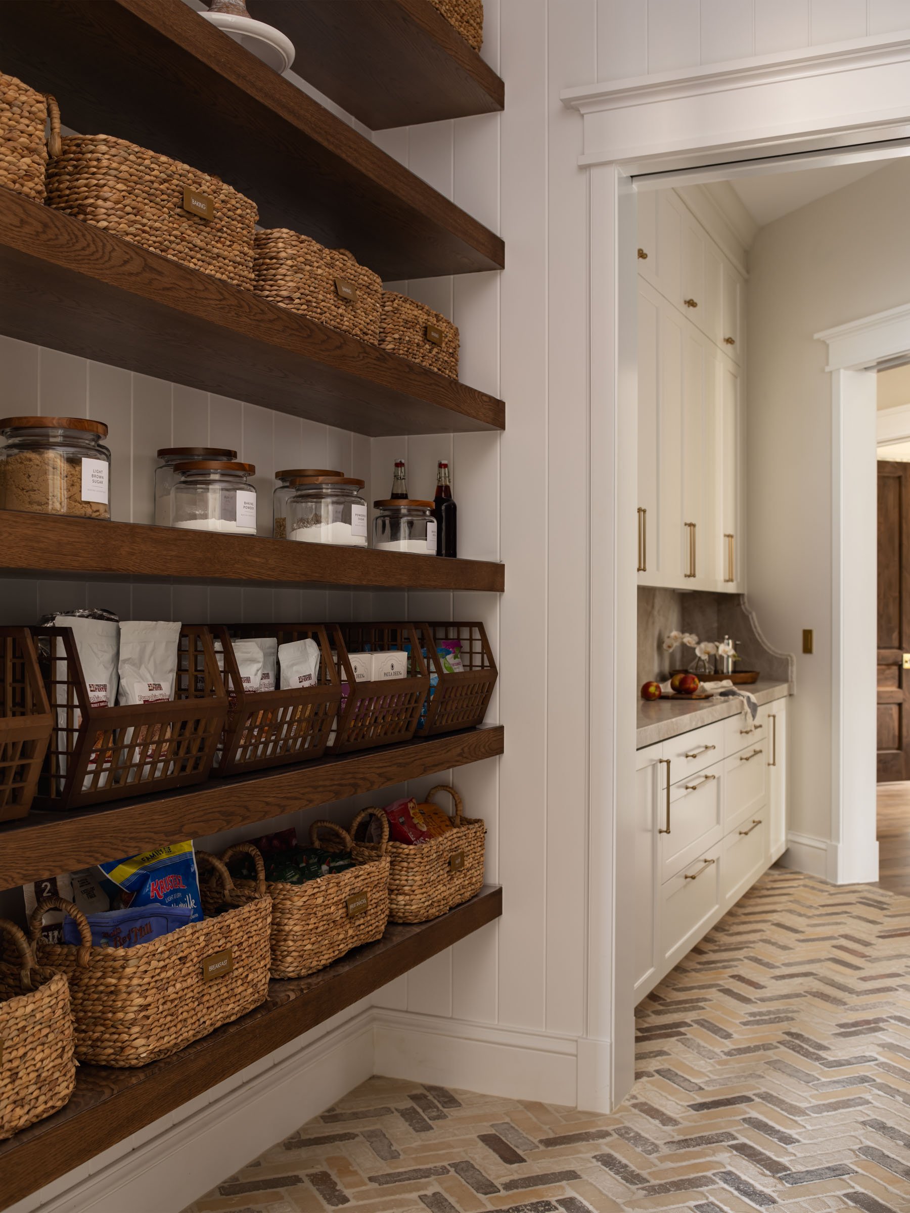 Merrill_Pantry_8354RR.jpg
